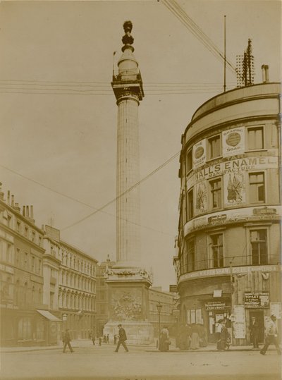 The Monument, Londen door English Photographer